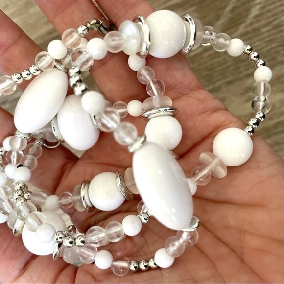 Silver tone white and clear beaded necklace - Picture 6 of 9